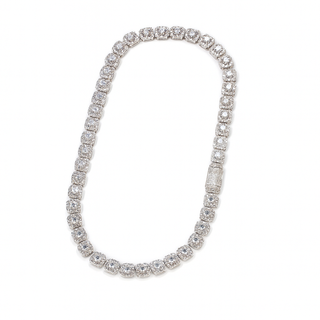 Crystal Éternelle Necklace